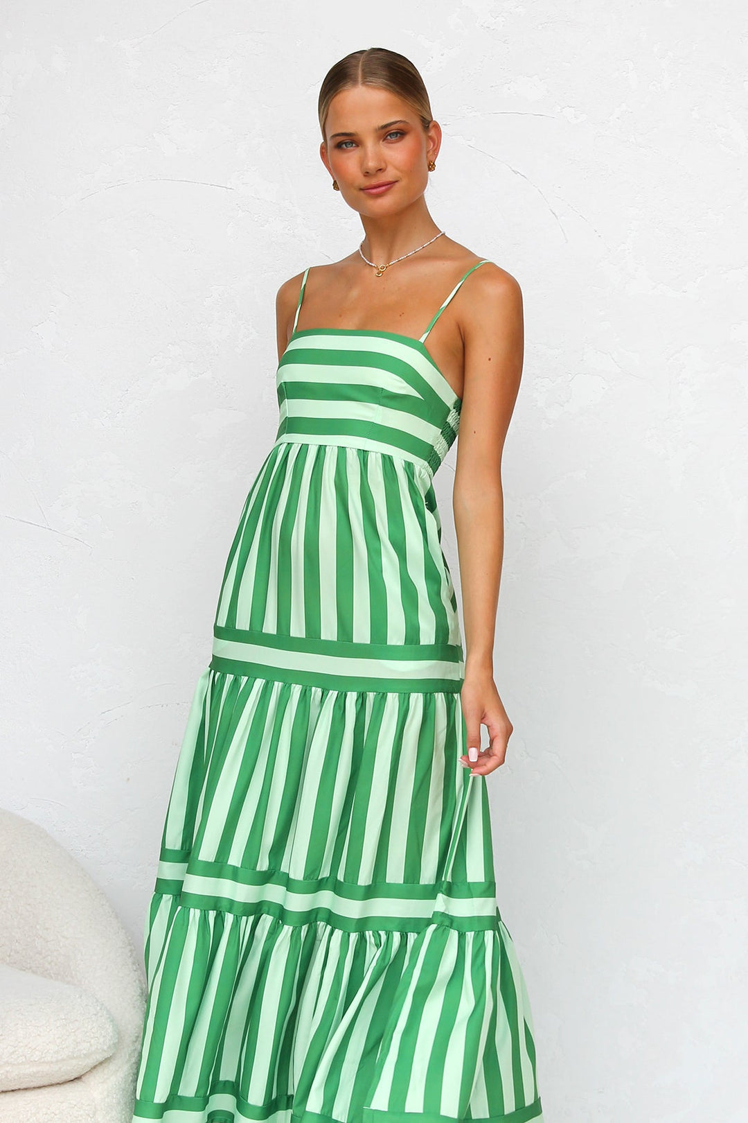 Farbenfrohes Spaghettiträgerkleid für Damen – Figurbetontes Sommerkleid aus Polyester-Viskose-Mischung 4