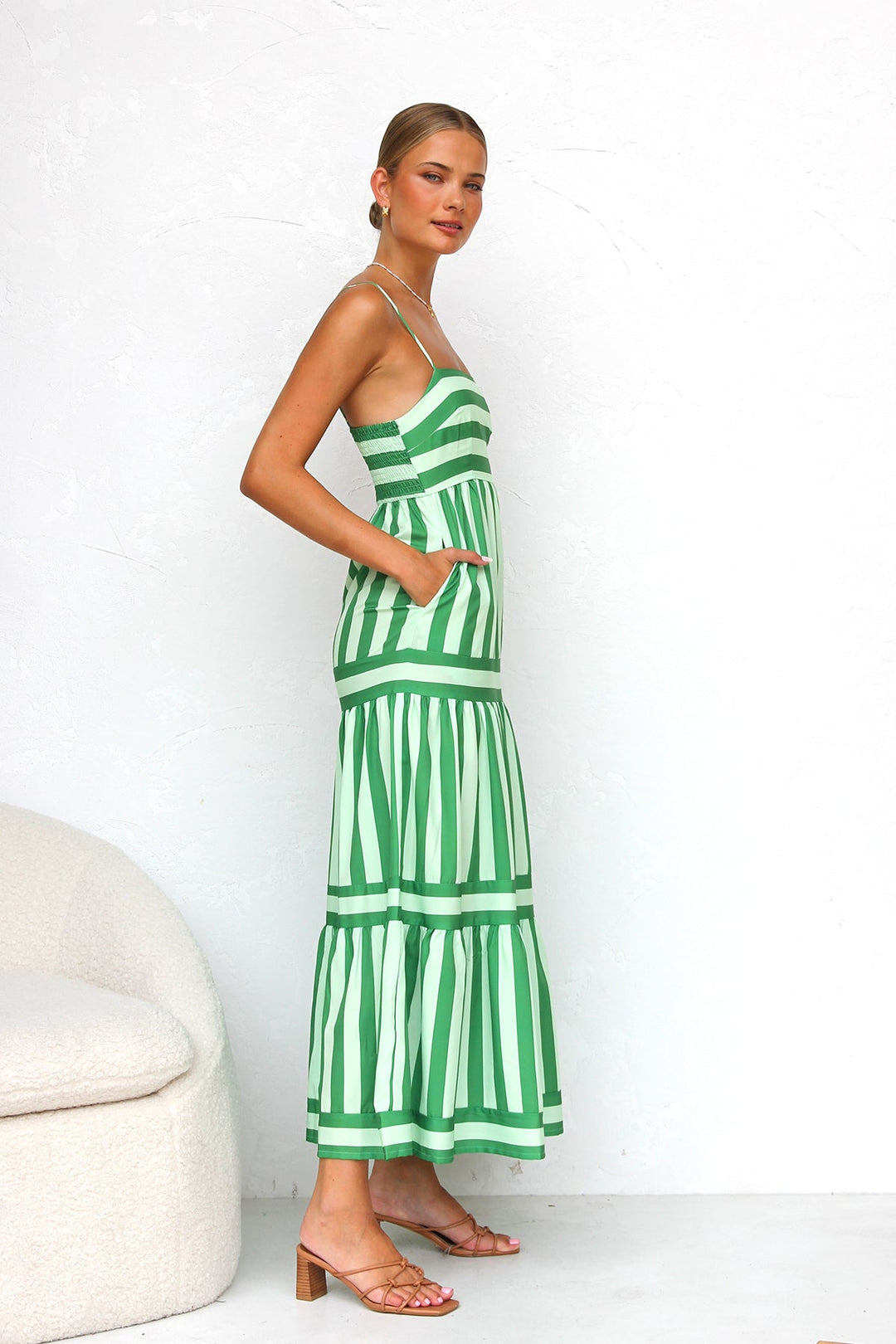 Farbenfrohes Spaghettiträgerkleid für Damen – Figurbetontes Sommerkleid aus Polyester-Viskose-Mischung 5