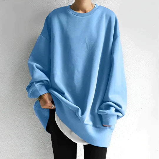 Oversize Hoodie für Damen in Hellblau, Frontansicht am Modell